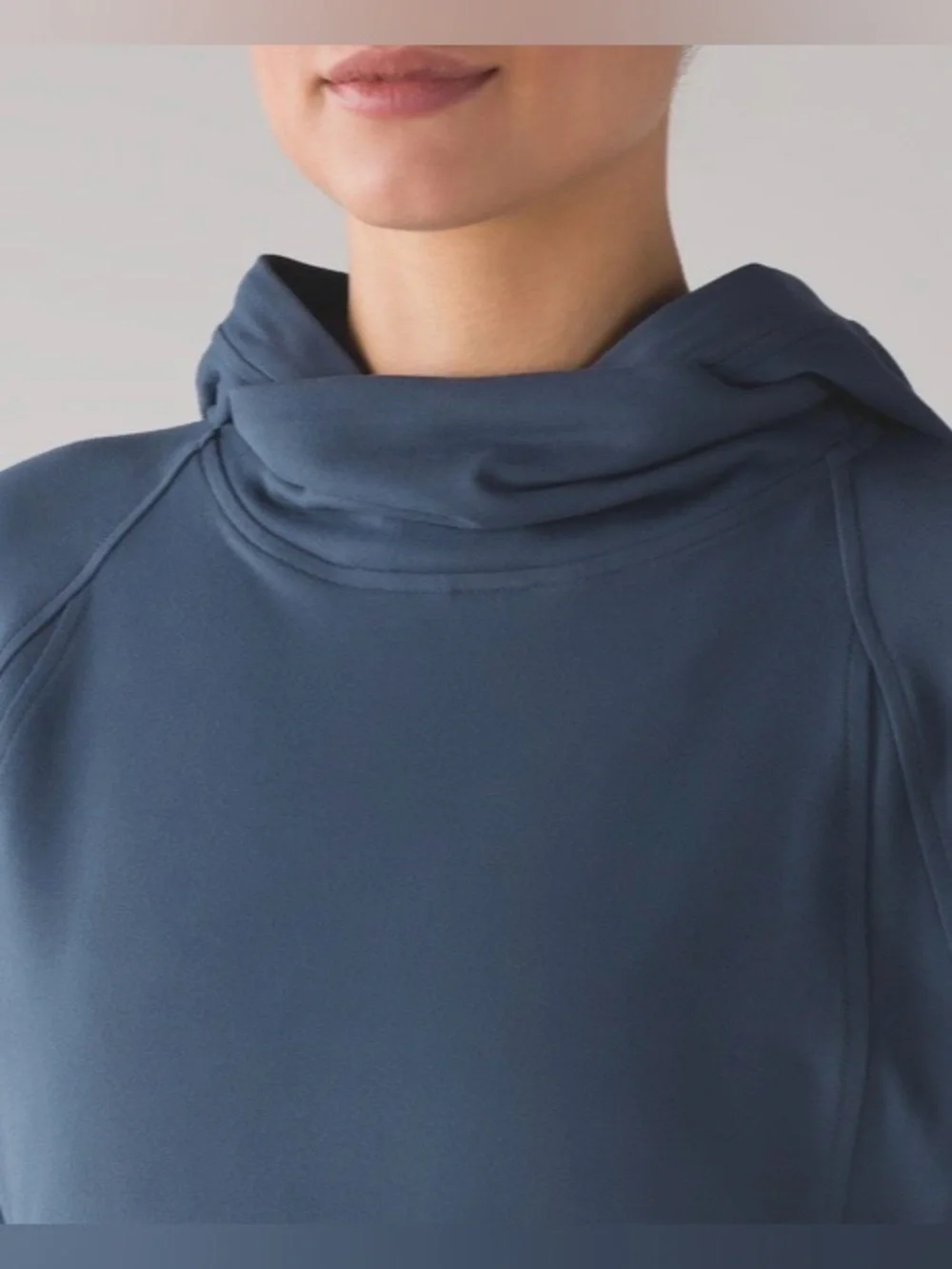 Lululemon - Pick Up The Pace Long
Sleeve - Astro Blue - Picture 3 of 11